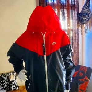 BRAND NEW NIKE WINDBREAKER